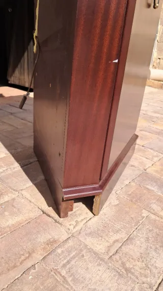 Vitrina rinconera con luz mueble vintage cristal