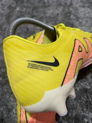 Chuteiras Nike Mercurial Vapor 15 Academy FG/MG
