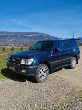 Toyota Land Cruiser 100 2000