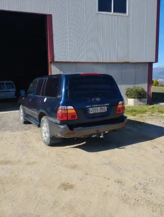 Toyota Land Cruiser 100 2000