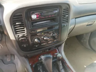 Toyota Land Cruiser 100 2000