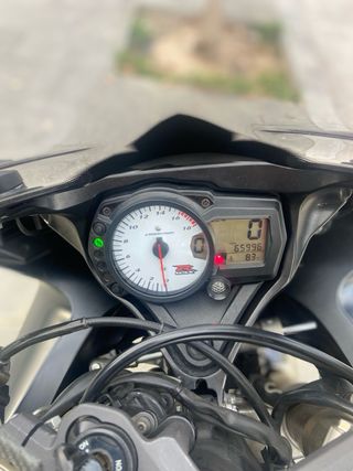 Suzuki GSXR 600 K7 Negra