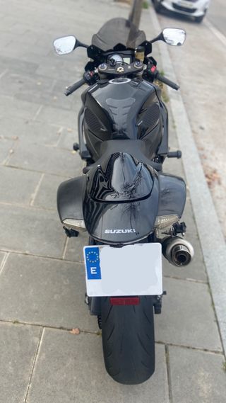 Suzuki GSXR 600 K7 Negra