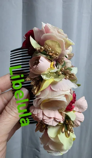 Peineta Huertana Flores Rosas y Rojas