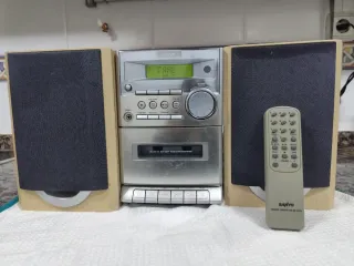 Radiocasete Sanyo Plata con mando a distancia