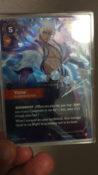 Yone Blademaster firmada. Riftbound Spiritforge