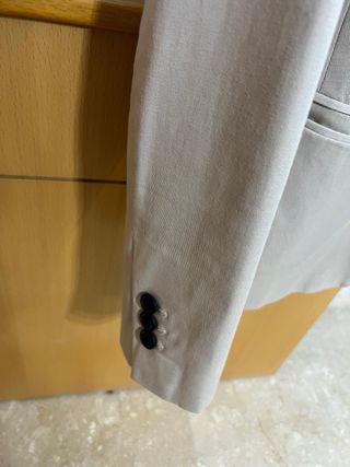 Blazer Zara Basic beige entallada forrada
