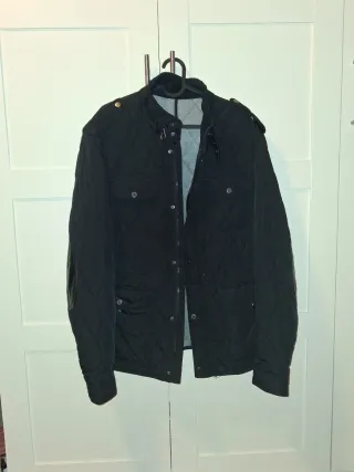 Chaqueta bomber negra Zara