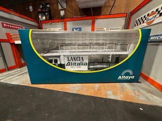 Camión Lancia Rally Team 1:43