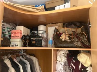 Armario esquinero de madera