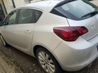 Opel Astra 2015