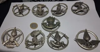 Lote 12 insignias militares Italia Vintage
