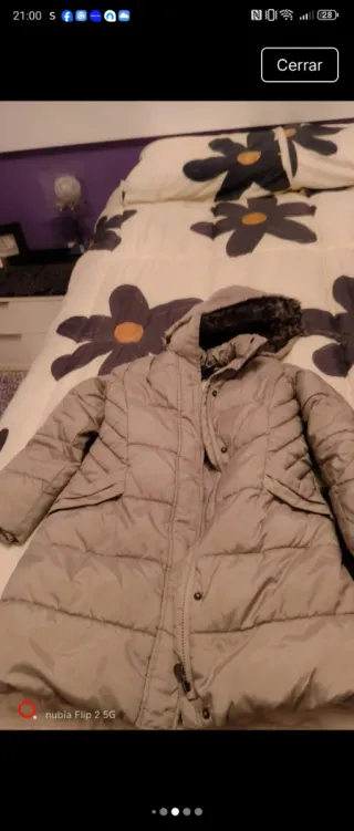 Due cappotti: beige e viola