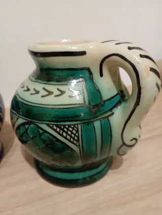 Jarras de cerámica decoradas
