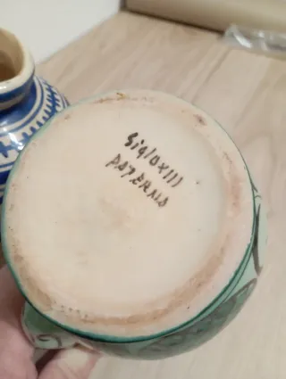 Jarras de cerámica decoradas