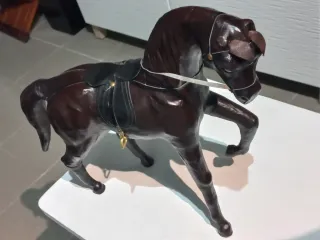 Caballito de cuero para colección