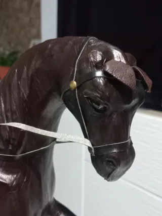Caballito de cuero para colección