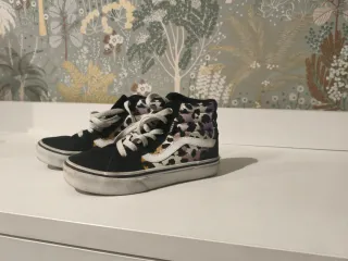 Zapatillas Vans SK8-Hi morado y negro