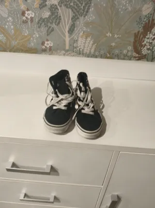 Zapatillas Vans SK8-Hi morado y negro