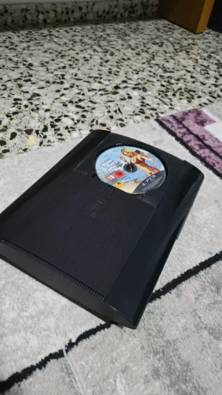 Consola PlayStation 3 + 2 Mandos