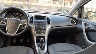 Opel Astra 2010
