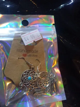 Pendientes hechos a mano