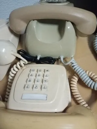 3 Teléfonos Antiguos Años 70