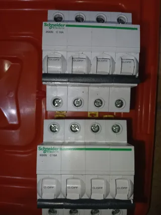 Interruptor Schneider Electric IK60N C 16A