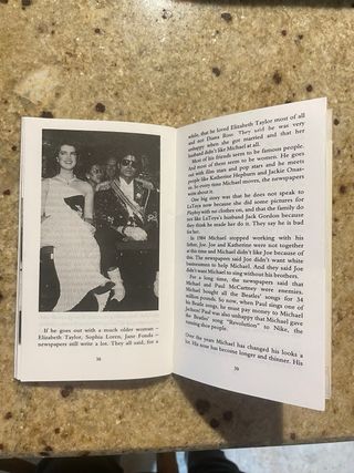 Michael Jackson: Who's Bad? Libro en inglés.