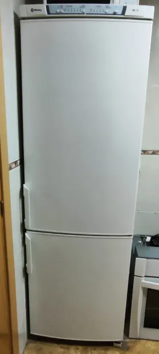 Frigorífico Balay blanco. No funciona congelador
