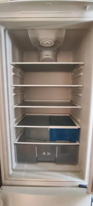 Frigorífico Balay blanco. No funciona congelador