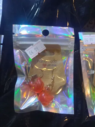 Pendientes de moda dorados y multicolor