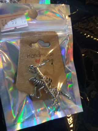 Pendientes de moda dorados y multicolor