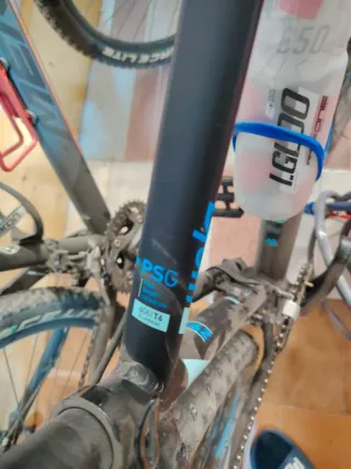Bicicleta Montaña 29 esta llena dé polvo