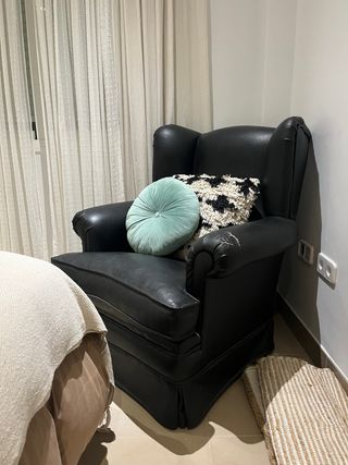 Poltrona relax in pelle nera