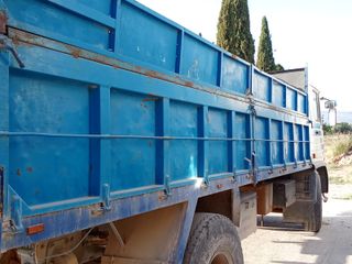 Camión Pegaso 200 CV Basculante