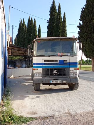 Camión Pegaso 200 CV Basculante