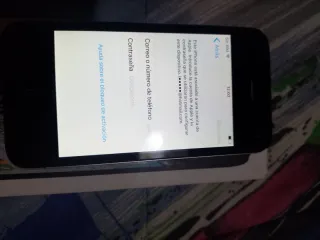 iPhone 4S Plata.  Leer el anuncio.