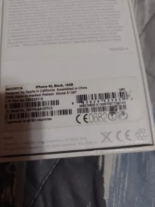 iPhone 4S Plata.  Leer el anuncio.