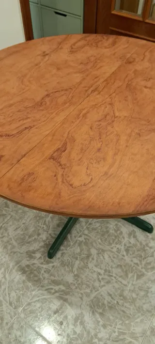 Tavolo da pranzo estensibile in legno e vetro