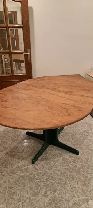 Tavolo da pranzo estensibile in legno e vetro