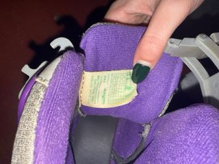 Patines en línea grises y morados