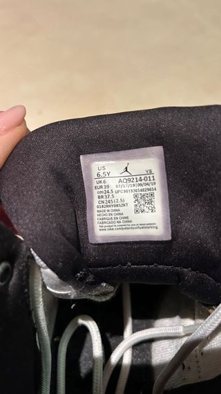 Nike Jordan Max Aura Zapatillas Negras y Blancas