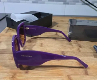 Gafas de sol Hawkers moradas.
