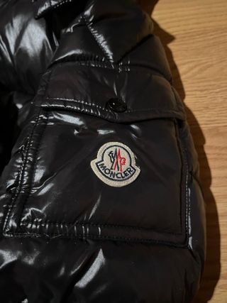 Cazadora Moncler Negra Brillante