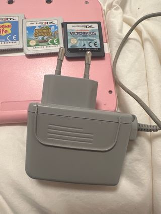 Nintendo 2DS Rosa + 4 Juegos + Cargador