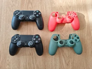 PS4 Pro Sony + 2 mandos + cables