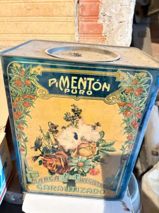 Scatole metalliche antiche La Lira