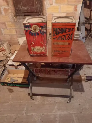 Scatole metalliche antiche La Lira