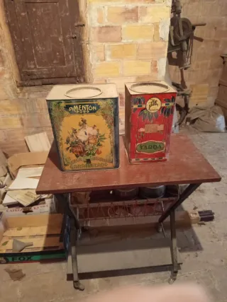 Scatole metalliche antiche La Lira